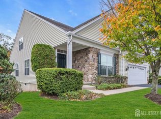 468 Crossfields Ln, Somerset, NJ 08873