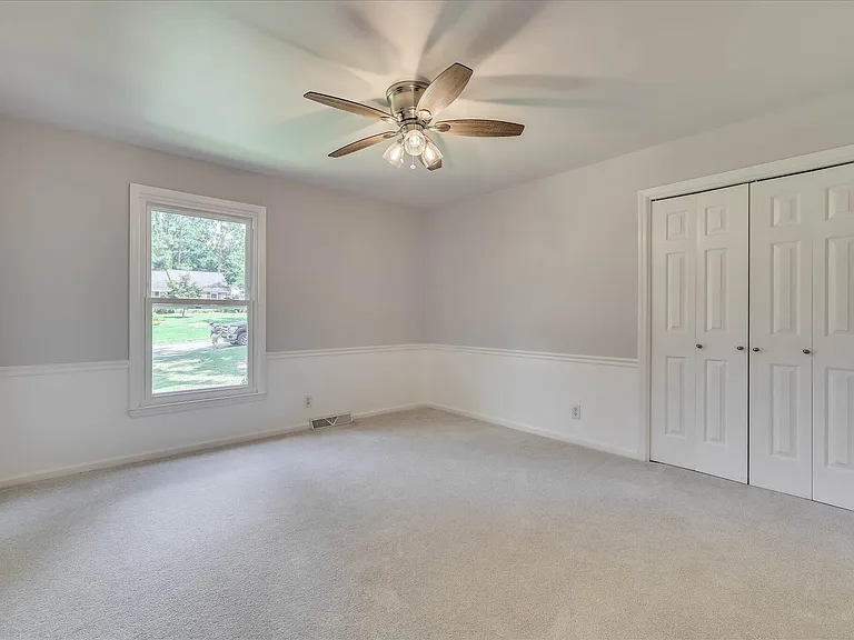 2111 Huron Dr — Photo 33