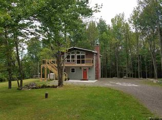 29 Ebert Dr, Sand Lake, NY 12153