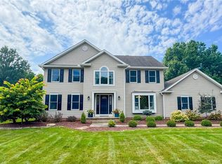 260 Montgomery Dr, Canfield, OH 44406