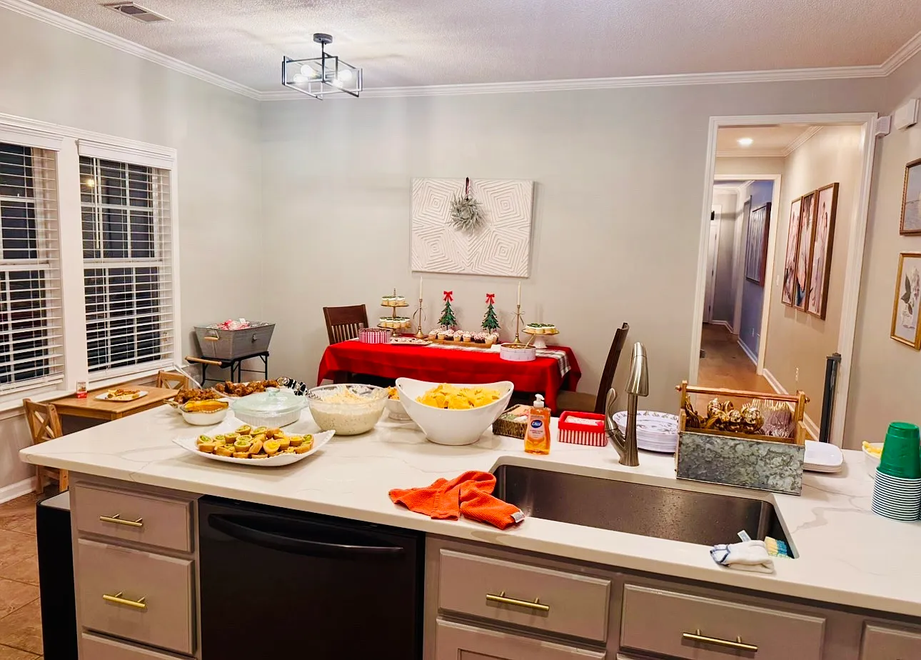 3 bed, 2000 sqft, $2,350 — Photo 3