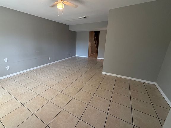 3rd image of 2107 Langley Ave