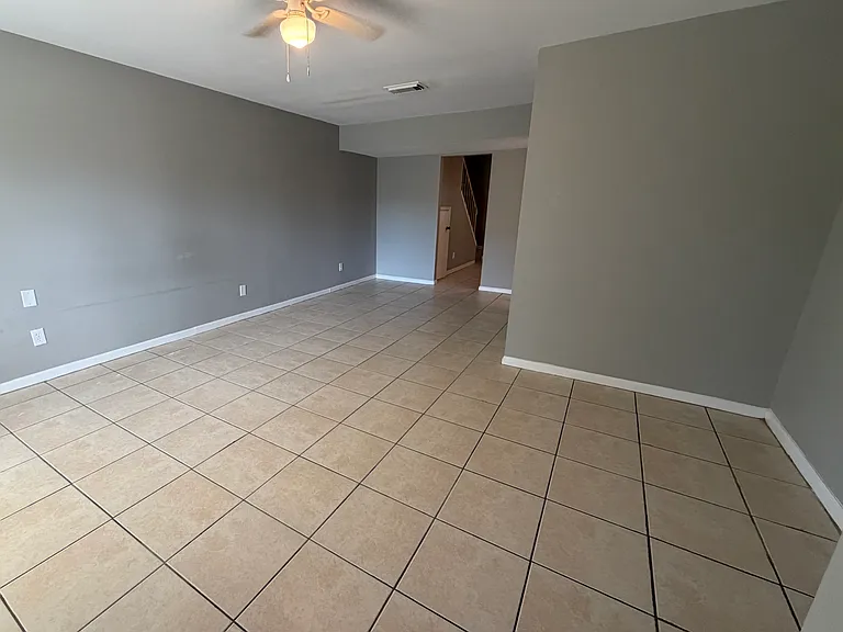 2107 Langley Ave — Photo 3