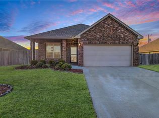 4201 Johnson Farms Dr, Mustang, OK 73064