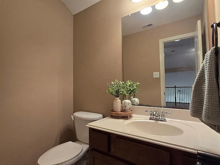215 Danna St — Photo 33