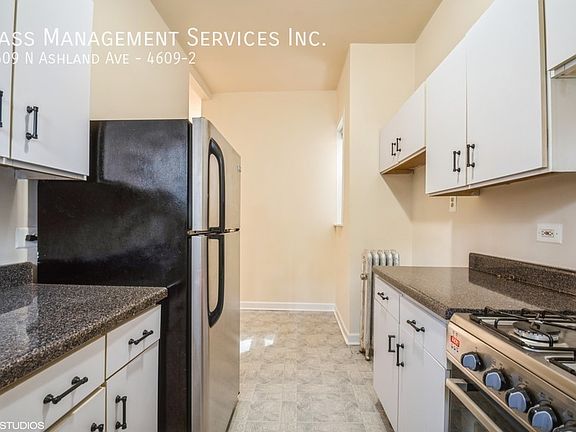 4th image of 4609 N Ashland Ave #2