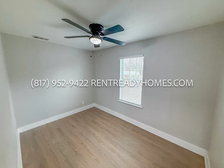 1824 Carver Ave — Photo 12