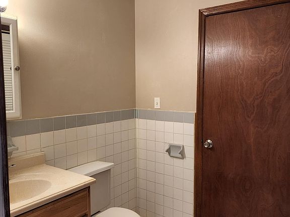 5th image of 495 Jewett Ave Floor 1
