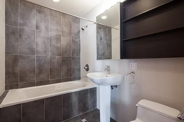 Rented by Bold New York | media 6