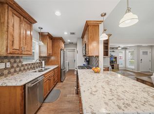 15714 Wandering Trl, Friendswood, TX 77546