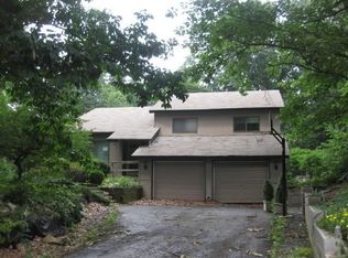 2211 Strawberry Ln, Coatesville, PA 19320
