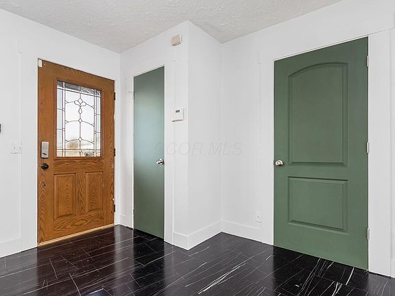 5th image of 1195 Huntly Dr