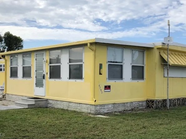 4793 Curlew Dr, Saint James City, FL 33956