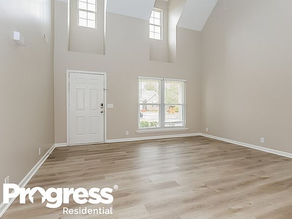 4th image of 204 Breeze Dr
