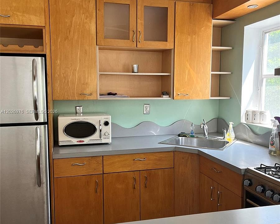 1st image of 240 Collins Ave APT 2B