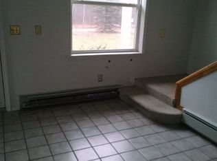 19972 Clark Rd, Belleville, MI 48111