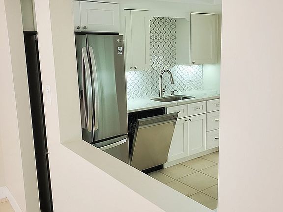 5th image of 127 Teriwood St