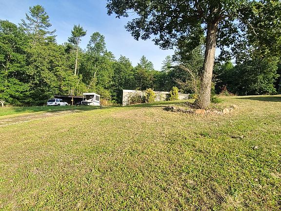 2nd image of 47 Bear Hollow Trl