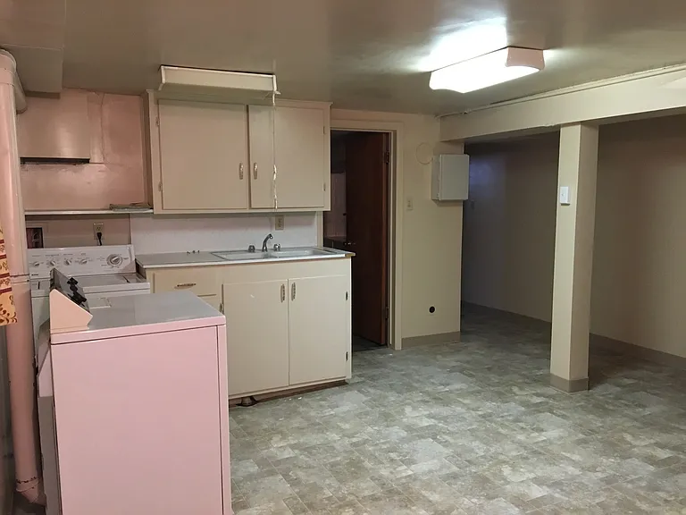 145 N 900 W — Photo 14