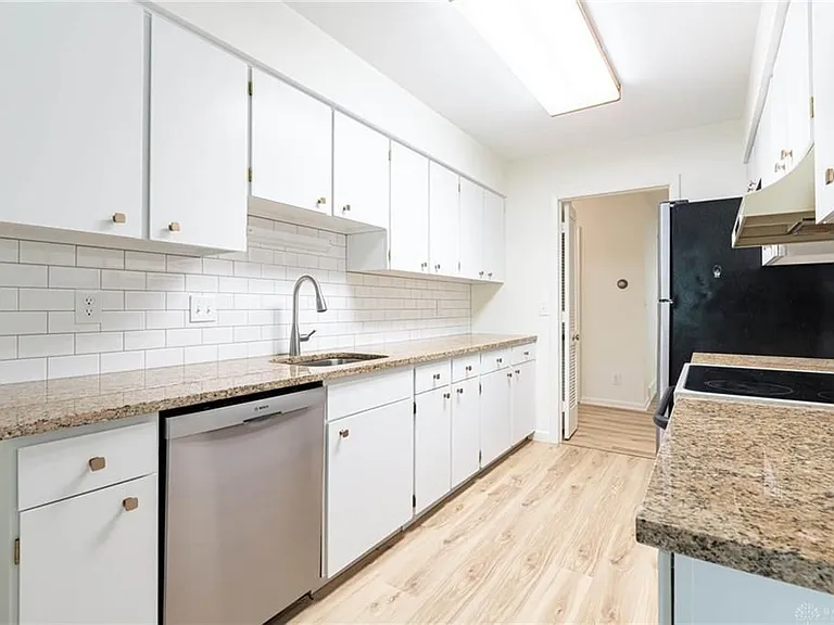 3401 Southdale Dr #5 — Photo 5