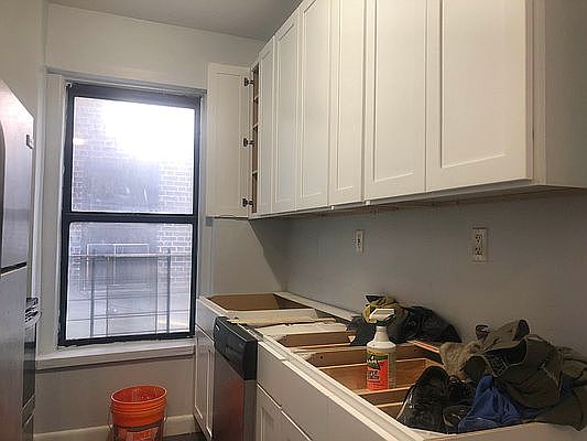 2nd image of 510 W 204th St #21A