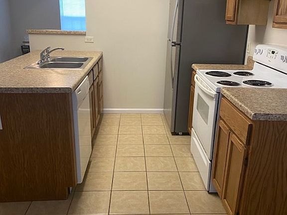 4th image of 1300 Byrne Ave Unit A