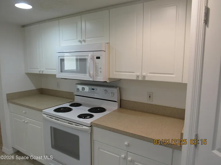 8931 Lake Dr #C405 — Photo 6