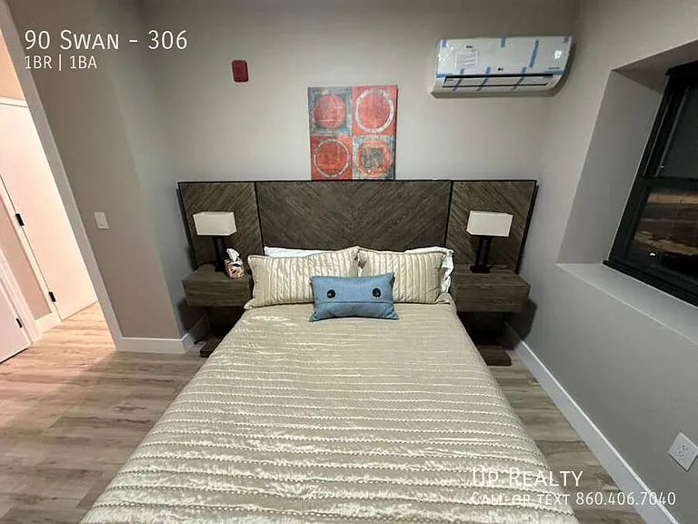 90 N Swan St #306 — Photo 31