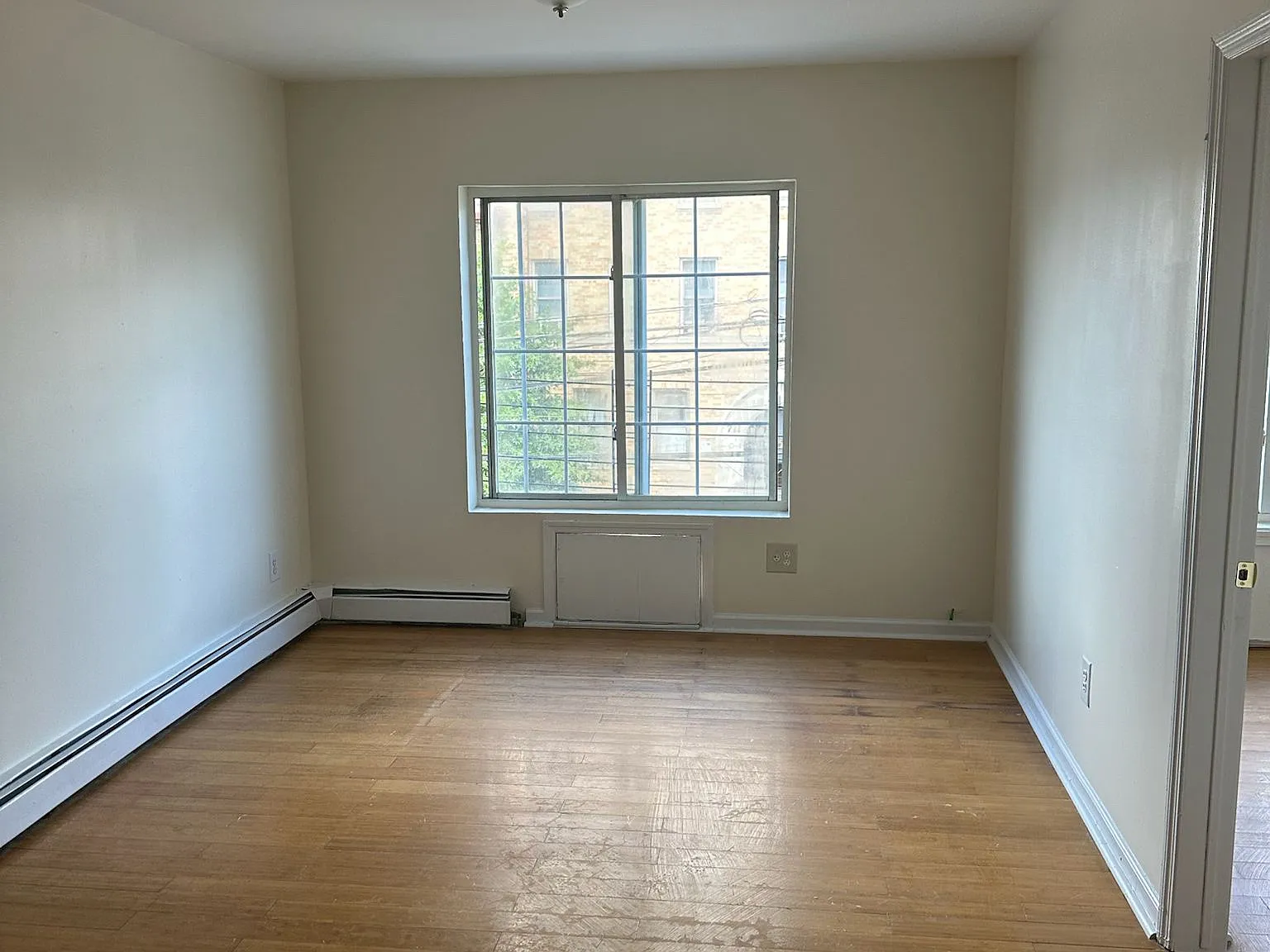 3 bed, $3,000 — Photo 3