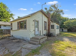 2005 S Evanston Ave, Independence, MO 64052