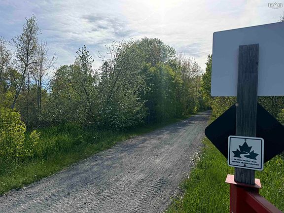 2nd image of Siding Rd