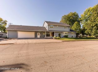 328 12th St N, Breckenridge, MN 56520