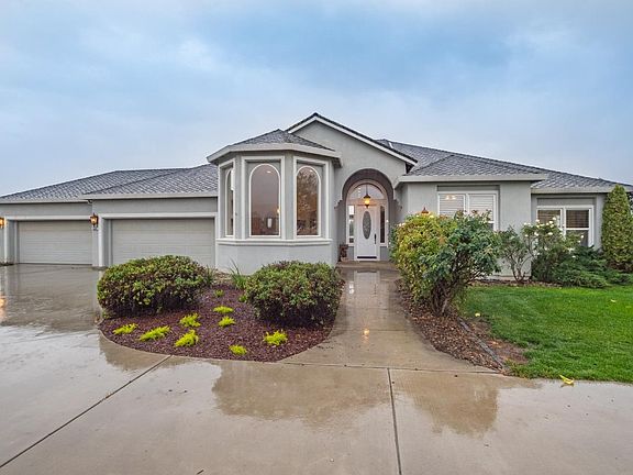 2nd image of 665 Five Oaks Ct