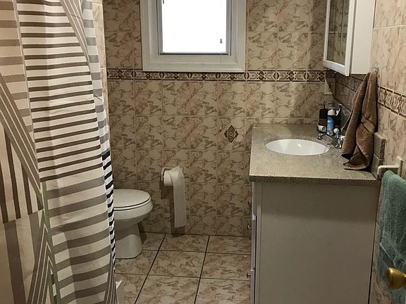 5th image of 128 Elwood Ave Floor 2