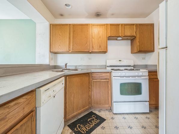 541 Fox Ridge Dr #541, Fox Lake, IL 60020
