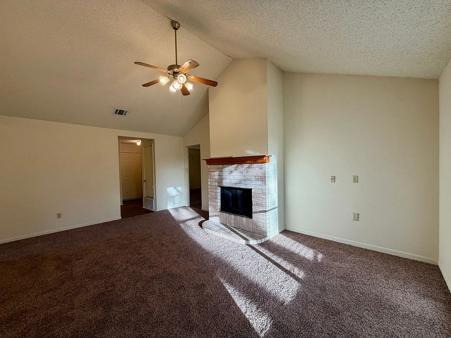 Duplex — Photo 4