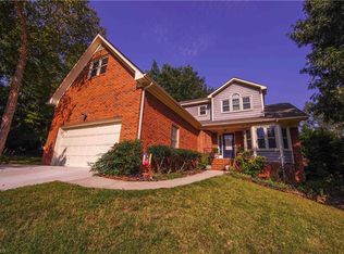 7 Laurel Brook Ct, Greensboro, NC 27407