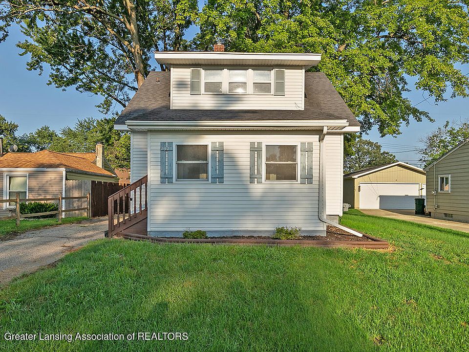 1st image of 2921 Westmont Ave
