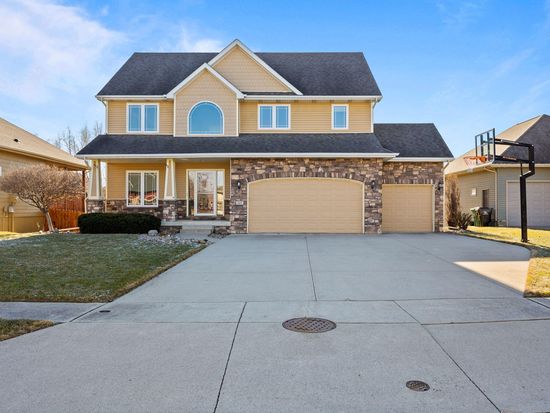 527 SW 32nd Ct, Ankeny, IA 50023