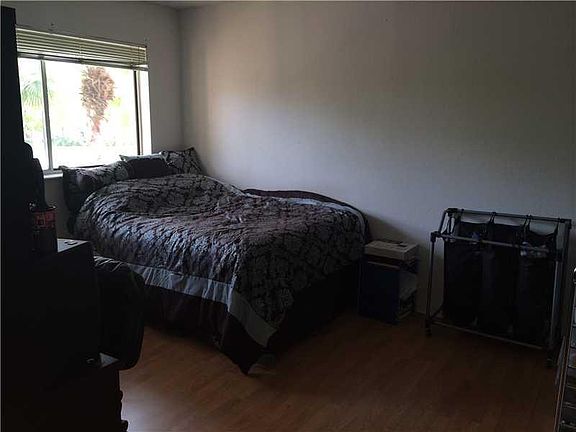 5th image of 3420 Pinewalk Drn #727