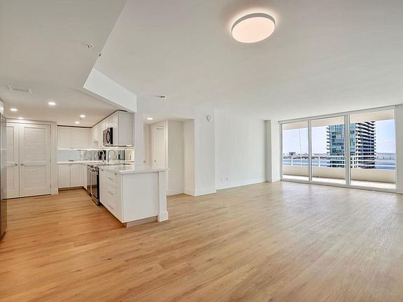 5th image of 441 NE 35th St #1906