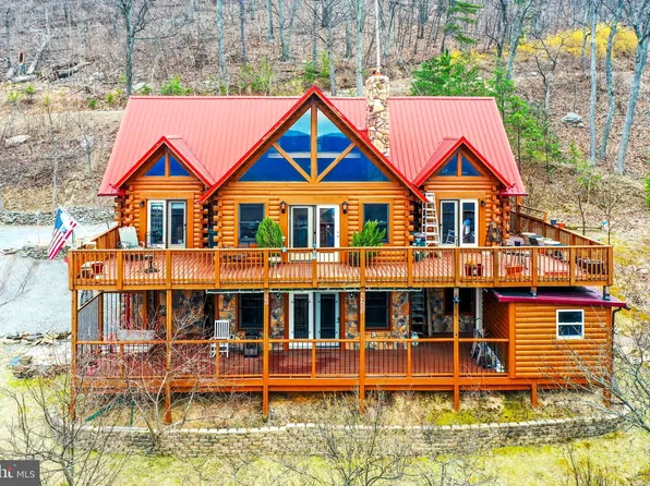 66 Hilda Dr, Great Cacapon, WV 25422