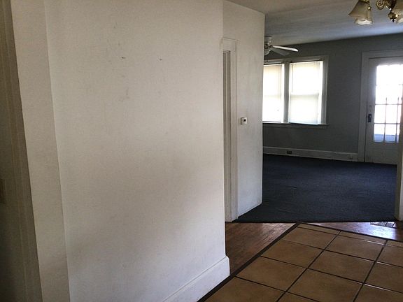 4th image of 3607 Pape Ave #2