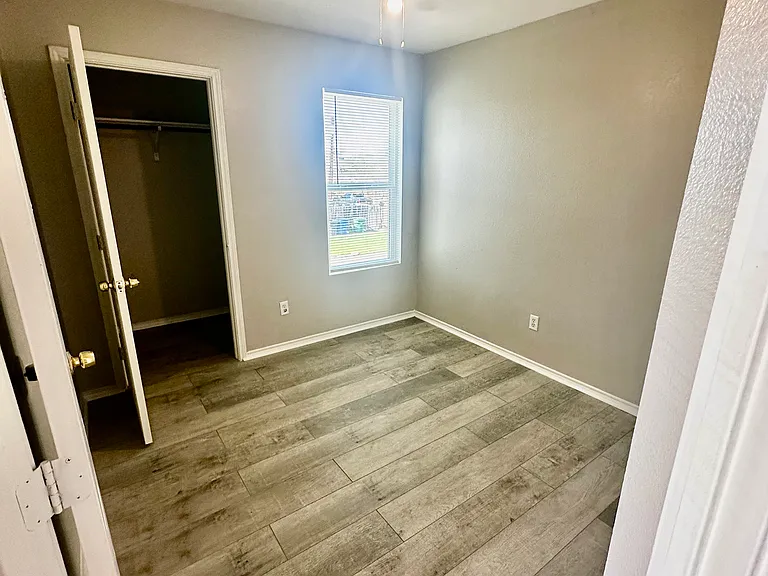 768 Avondale Ave #201 — Photo 16