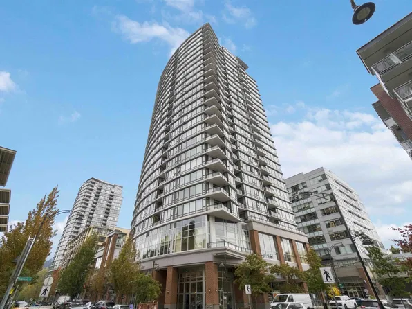 400 Capilano Rd #1802, Pt Moody, BC V3H 0E1