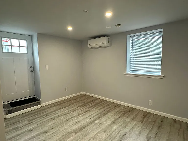 5130 Pennell Rd — Photo 3