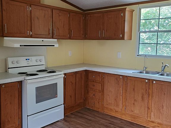 4th image of 110 Danielle Dr