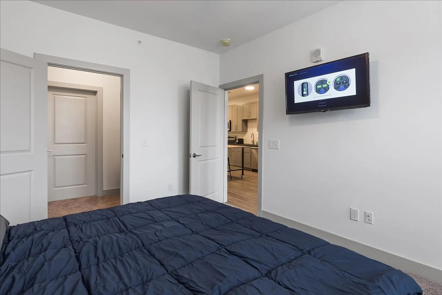 10 bed, 10.0 bath, 7997 sqft, $12,075 — Photo 4