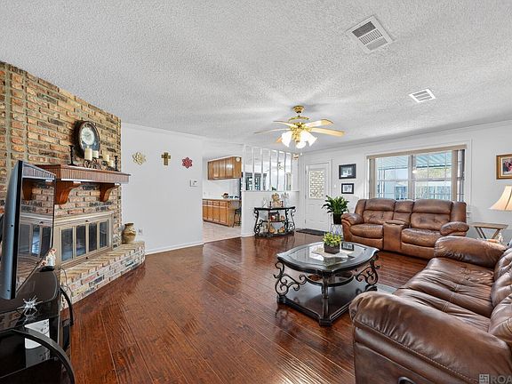 4th image of 4049 Lassen Dr