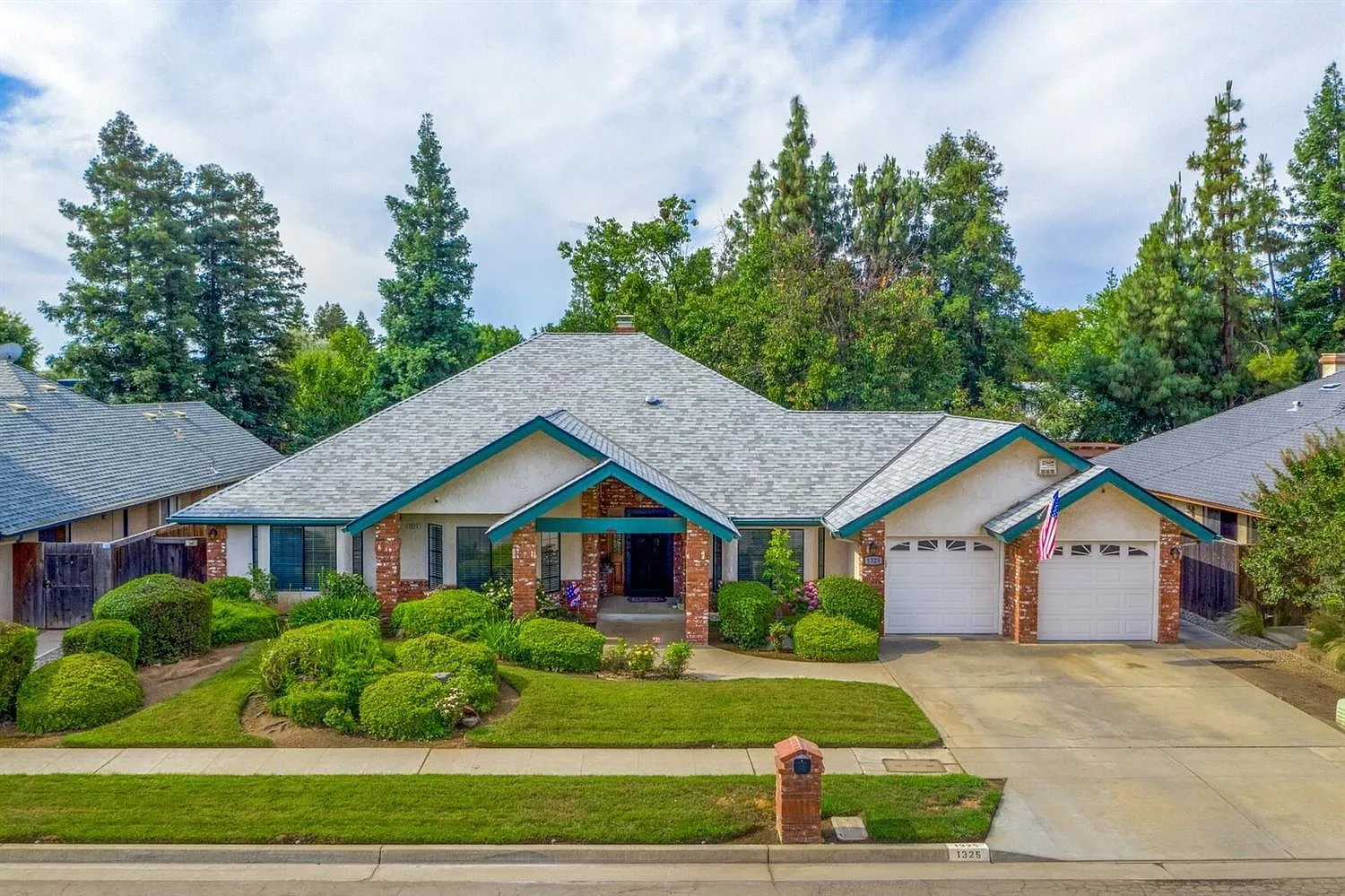1325 E Decatur Ave photo 1